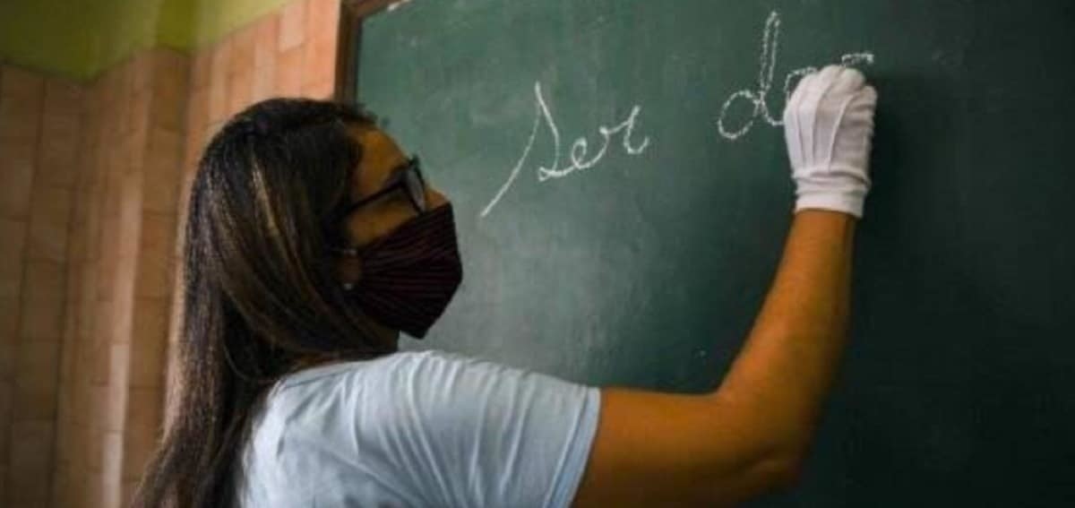 Se enferman 35 maestros de COVID-19 en Tampico; modo virtual continuará