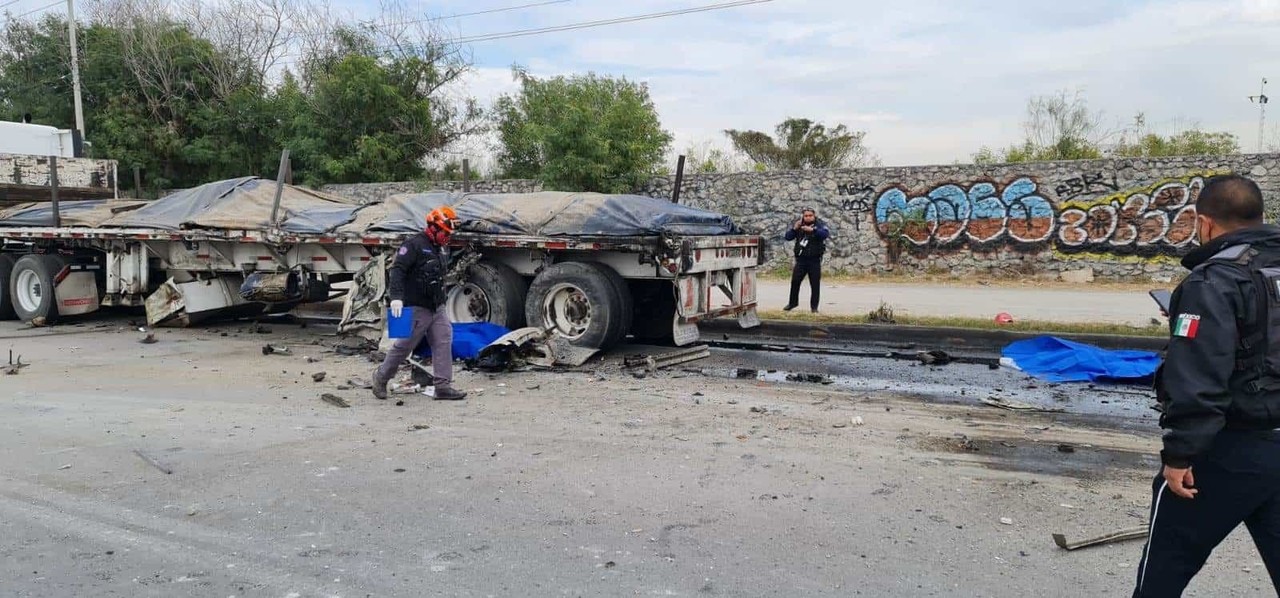 VIDEO: Accidente en Apodaca deja al menos 4 muertos; uno es menor