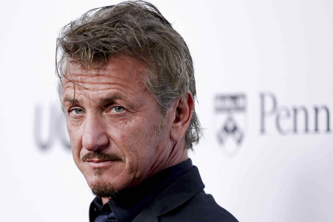Asegura Sean Penn que los hombres se han vuelto 'bastante femeninos'