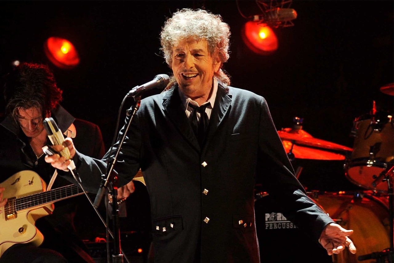 Califica Bob Dylan de 'absurda' denuncia de abuso sexual en su contra