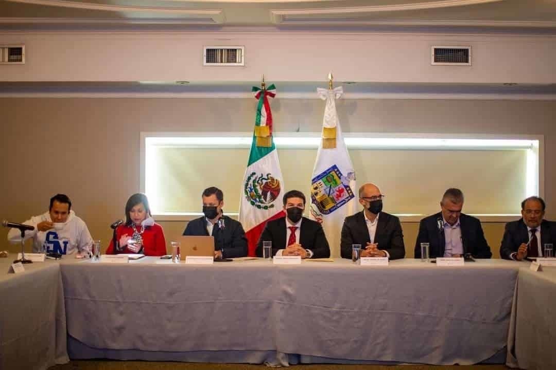 Suma Samuel García a alcaldes para resolver problemas de Nuevo León 