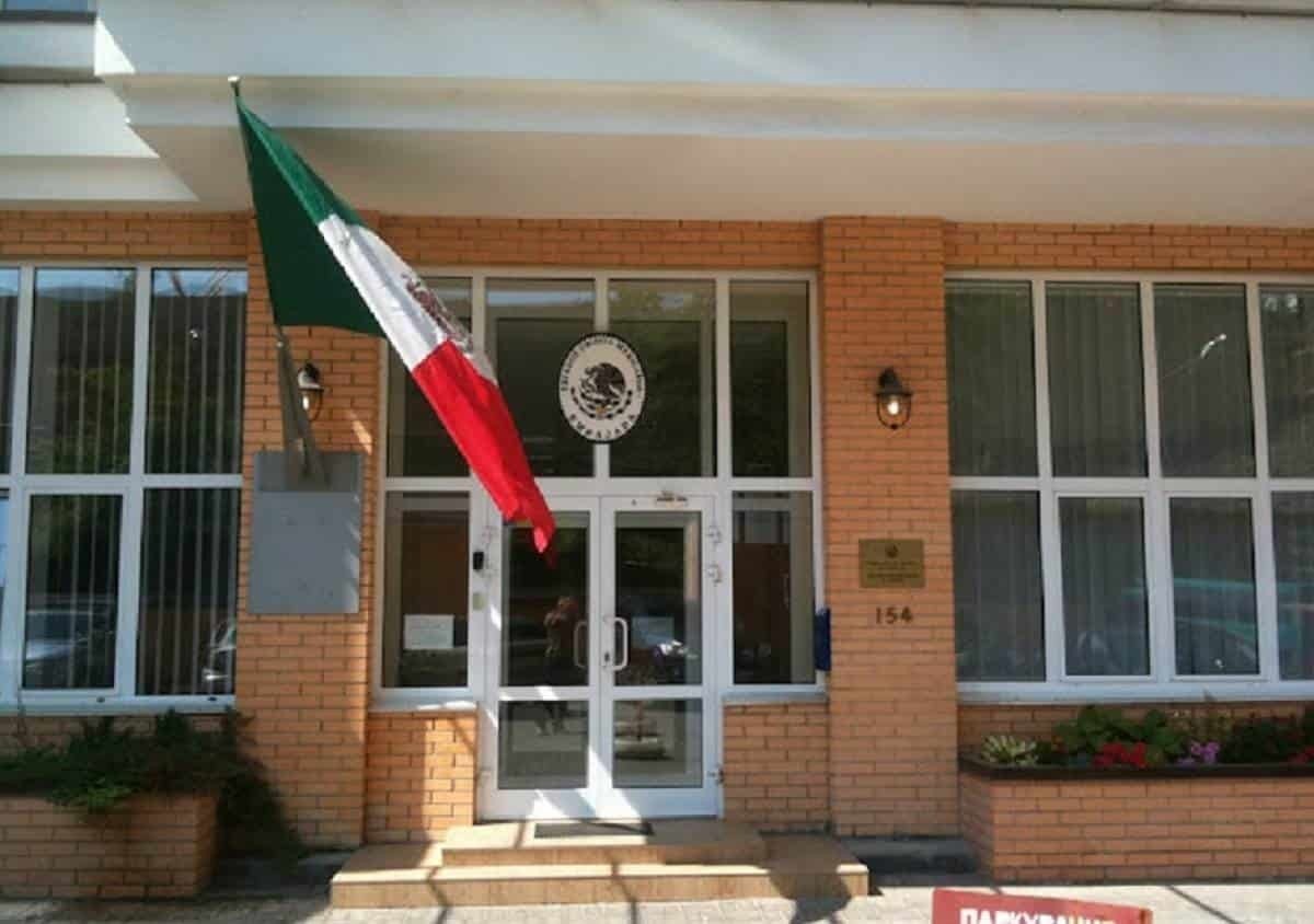 Se registra explosión en edificio contiguo a embajada de México en Ucrania