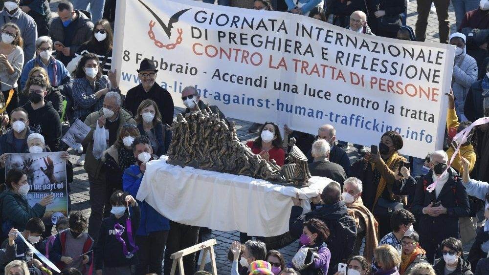 Condena Papa Francisco mutilación genital de niñas