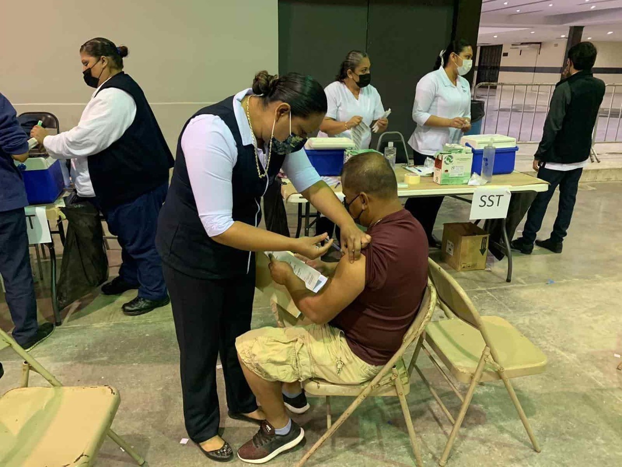 Inicia vacunación en Matamoros para personas de 40 a 49 años 