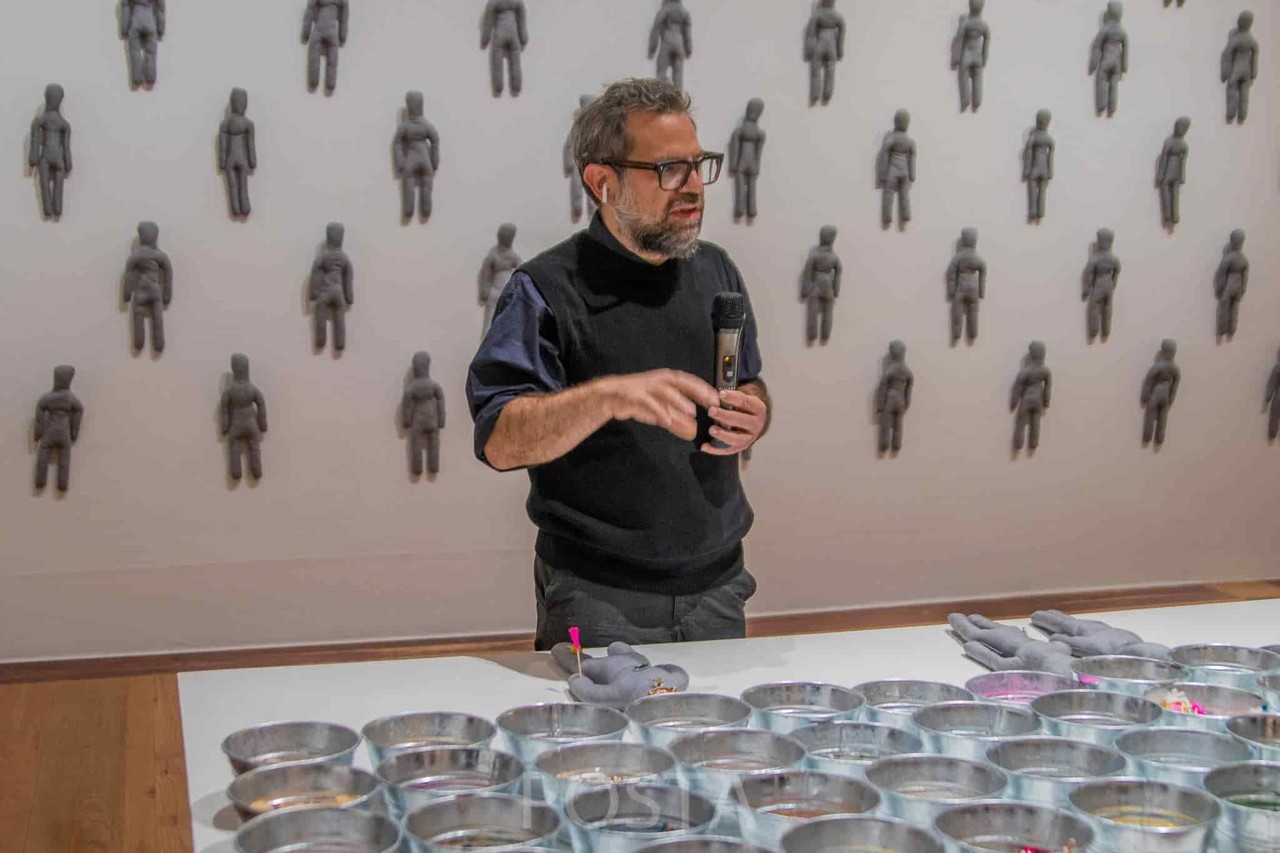 Sorprende Marco con la expo 'Pedro Reyes, Escultura Social'
