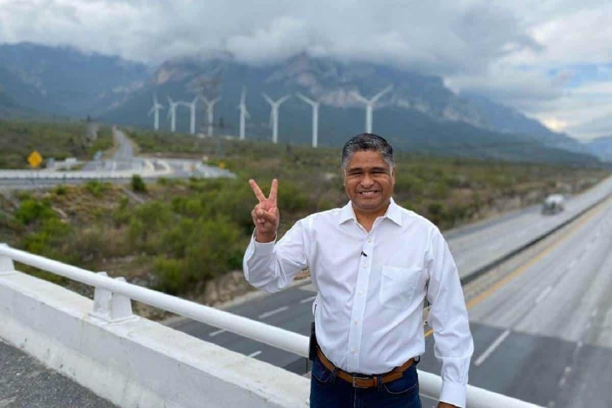 Víctor Fuentes celebra rechazo a la Reforma Eléctrica de AMLO
