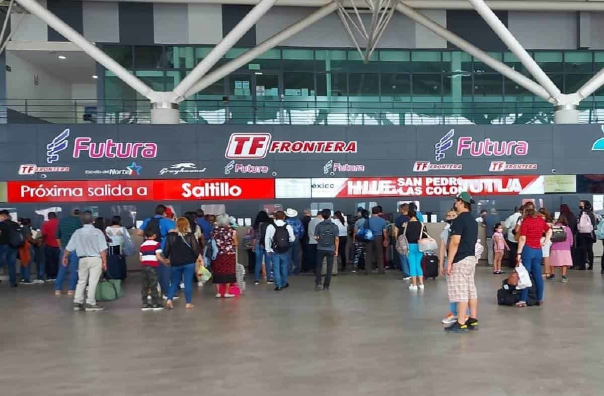 Aumenta afluencia en Central de Autobuses de Monterrey