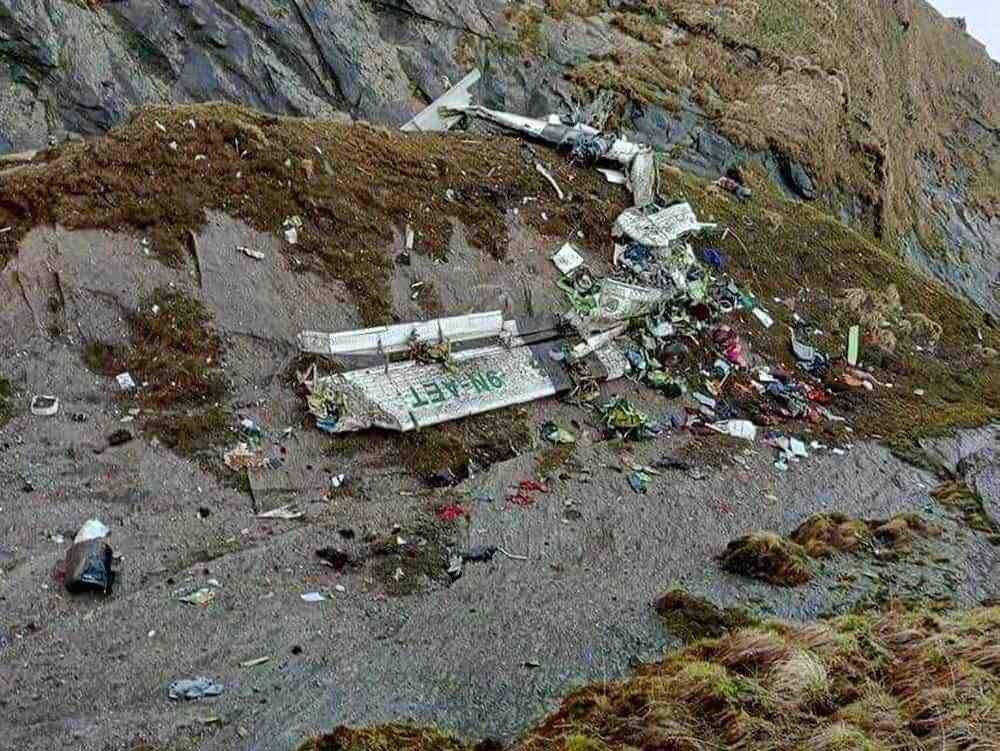 Localizan restos del avión Tara Air en Nepal; recuperan 14 cuerpos