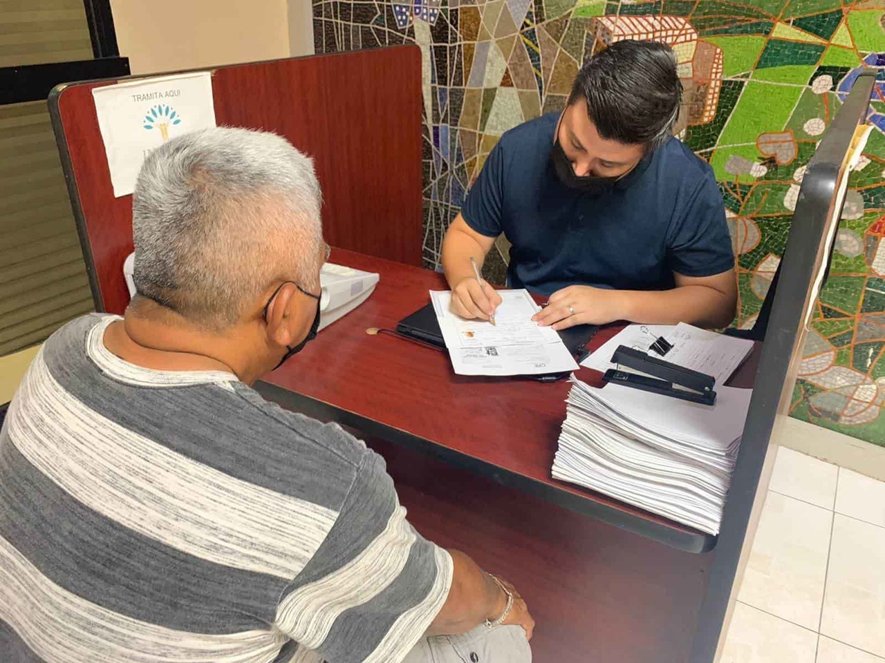 Solicitan abuelitos credencial de INAPAM en Matamoros