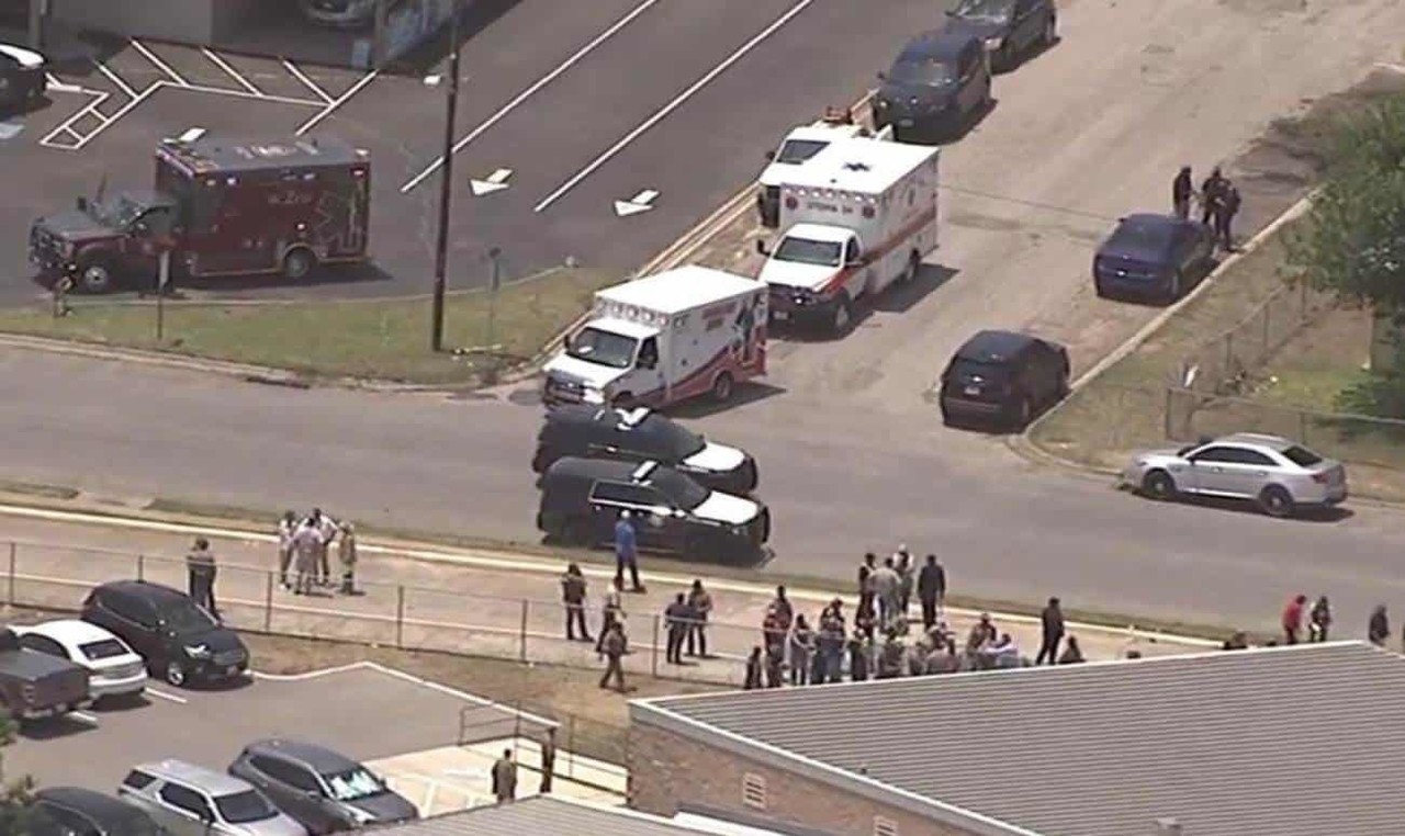 Tiroteo en escuela de Texas deja al menos 15 muertos