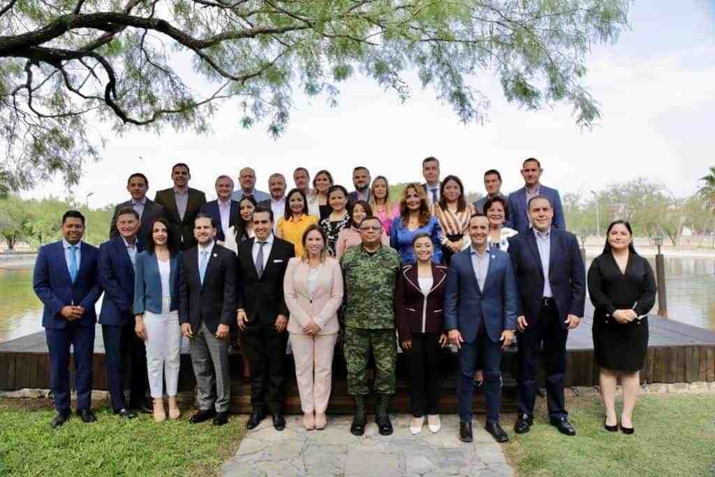 Se reúnen diputados con mandos de las fuerzas militares en Nuevo León