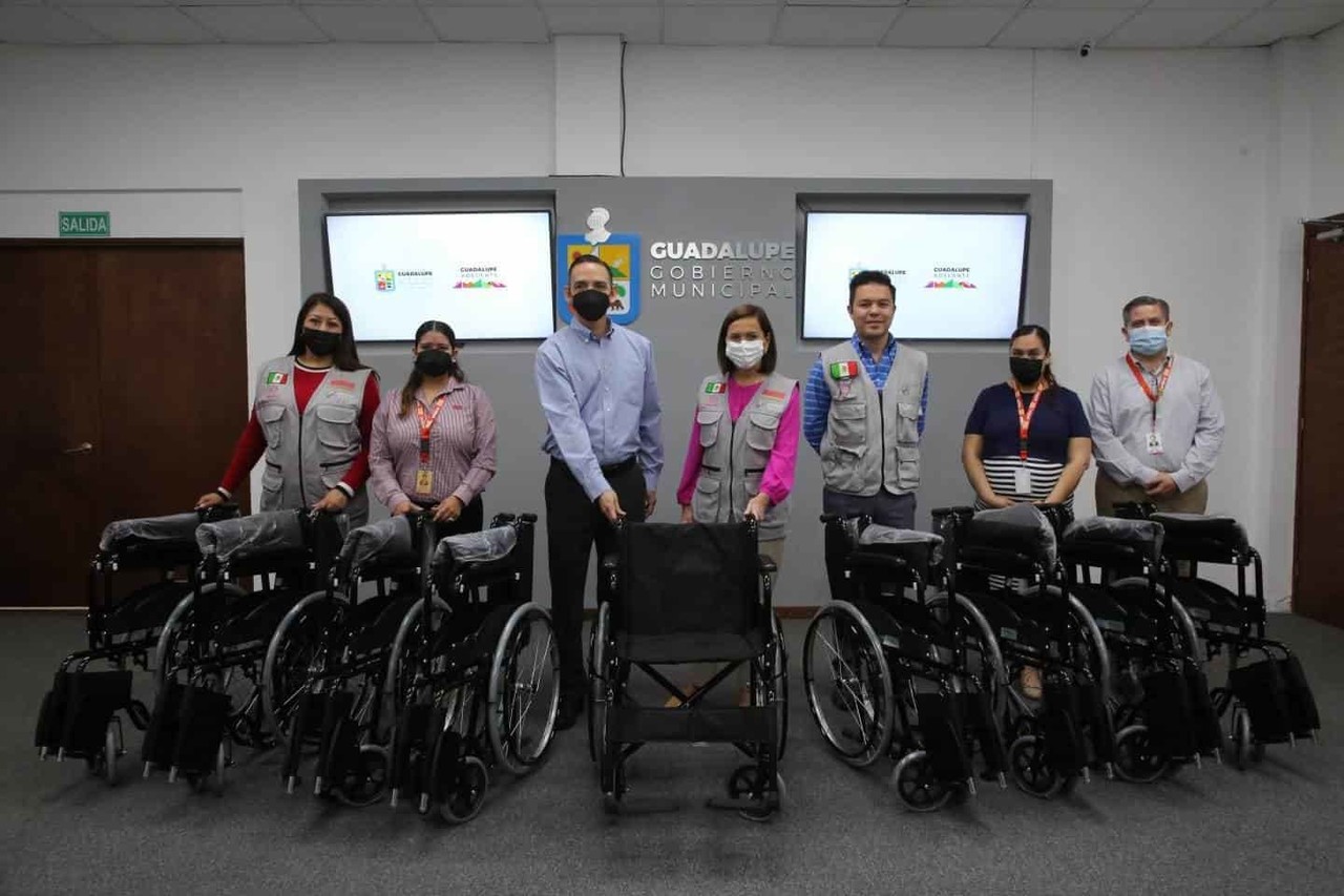 Recibe DIF Guadalupe donativo de sillas de ruedas