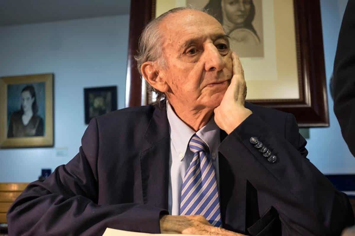 Muere el escritor Eduardo Lizalde a los 92 años