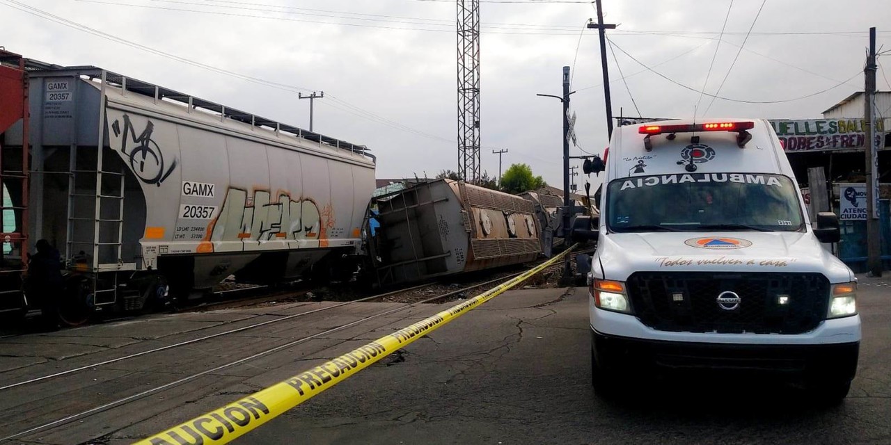 Se descarrila tren con semillas y químicos en Ecatepec