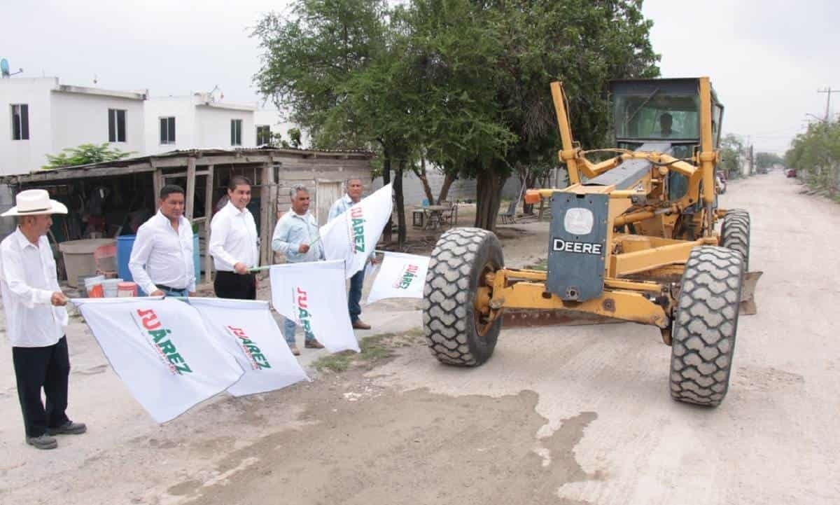 Arranca Francisco Treviño obras de pavimentación en Juárez