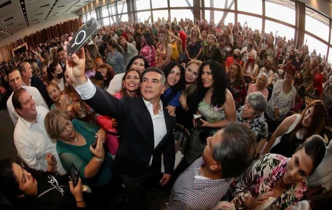 Destapan priistas de Nuevo León a Alito como candidato presidencial