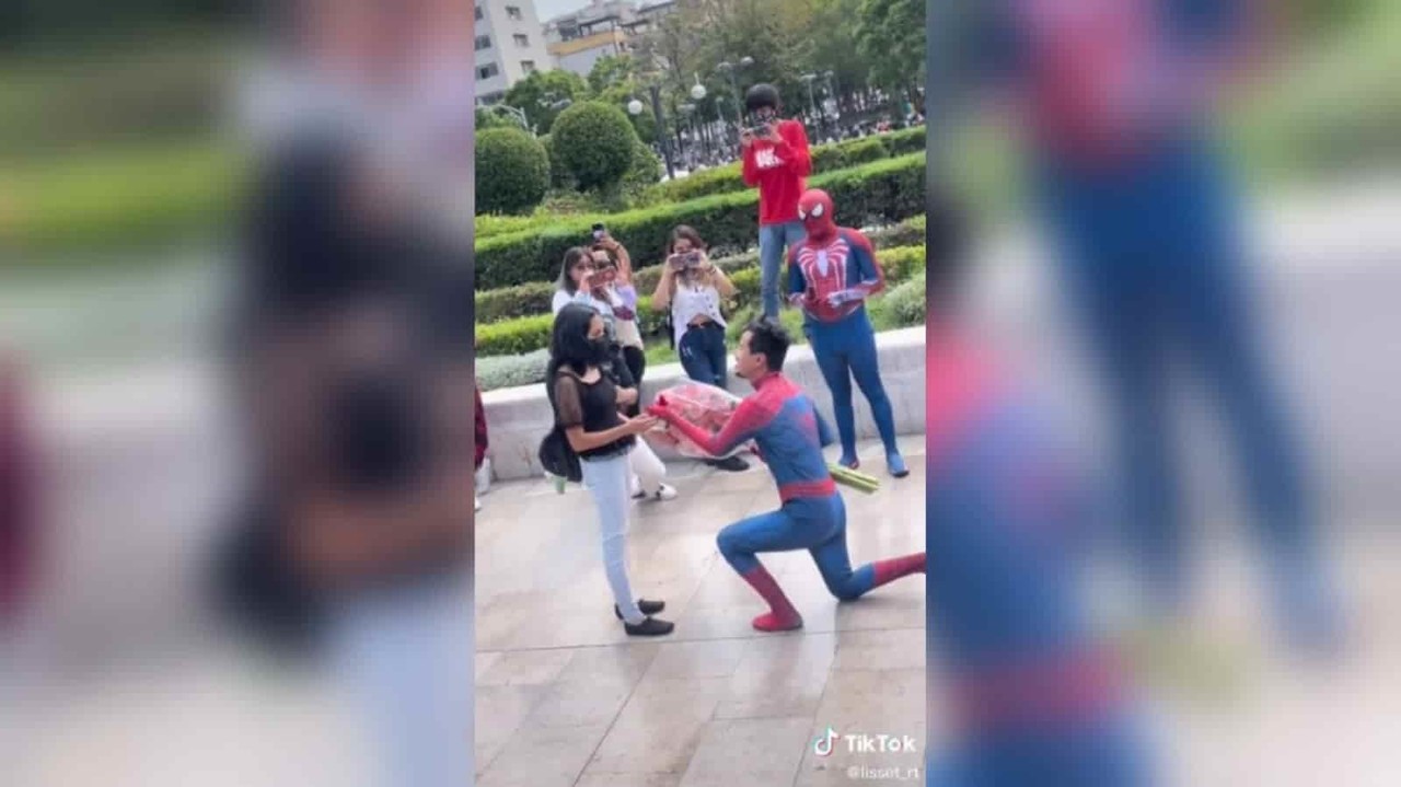 ¡'Spiderman' se casa! Así le pide matrimonio a su novia