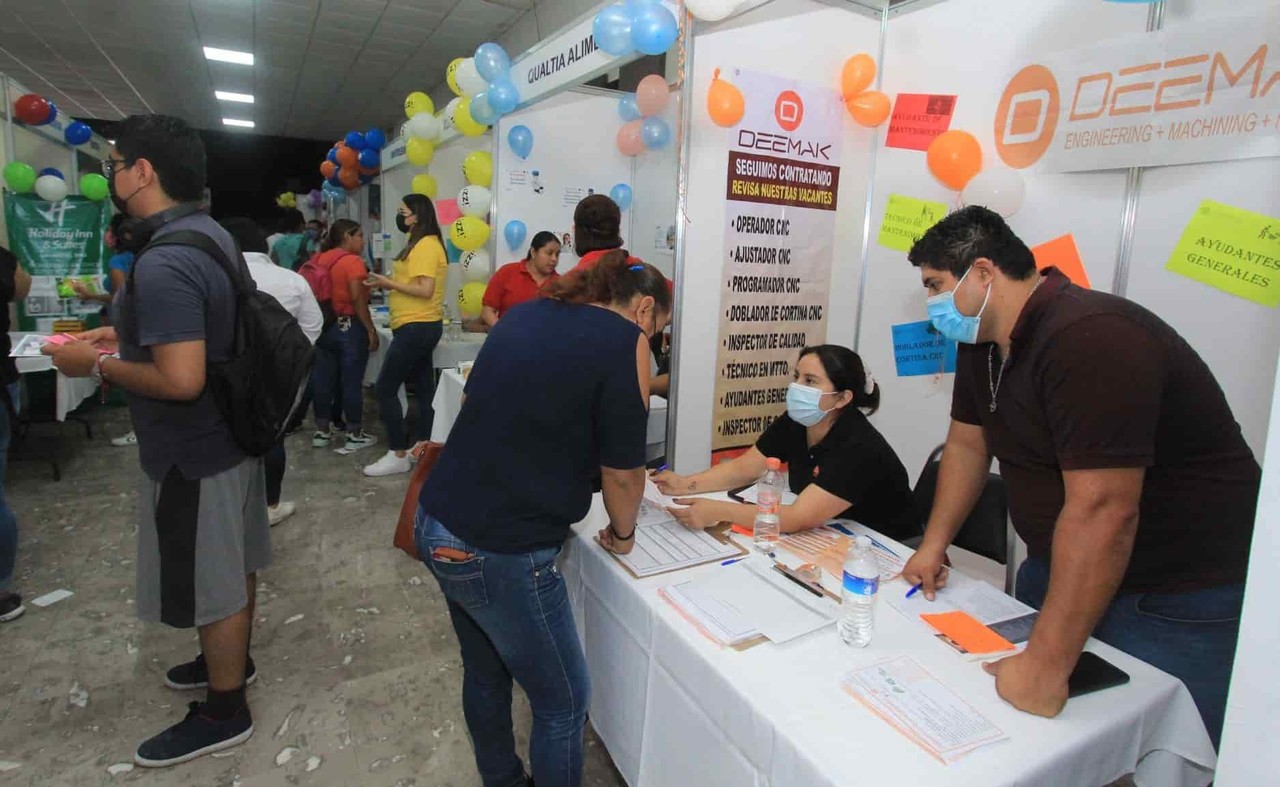 Ofertan en Apodaca 3 mil vacantes en Feria Metropolitana del Empleo