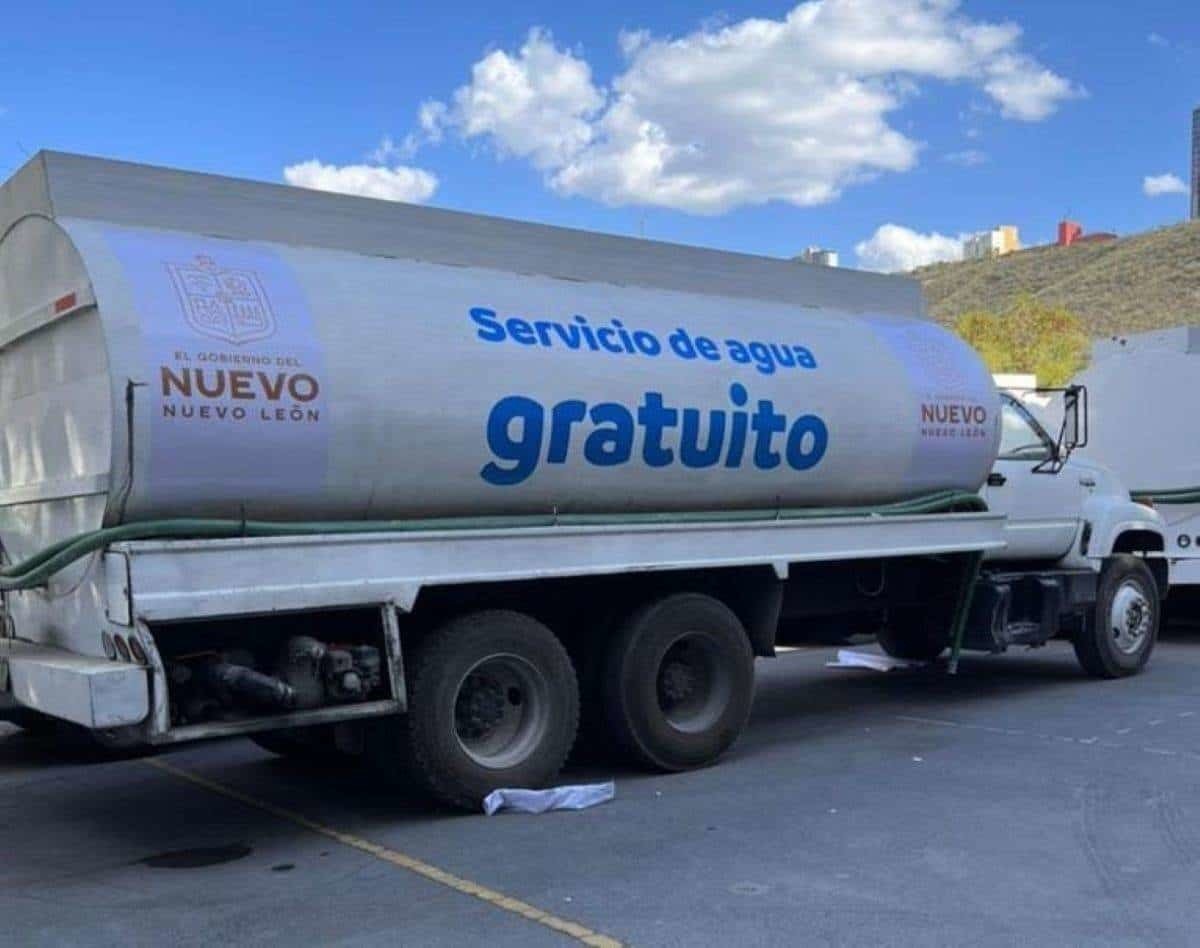 Embarga Samuel 7 pipas con agua extraída ilegalmente en Santa Catarina