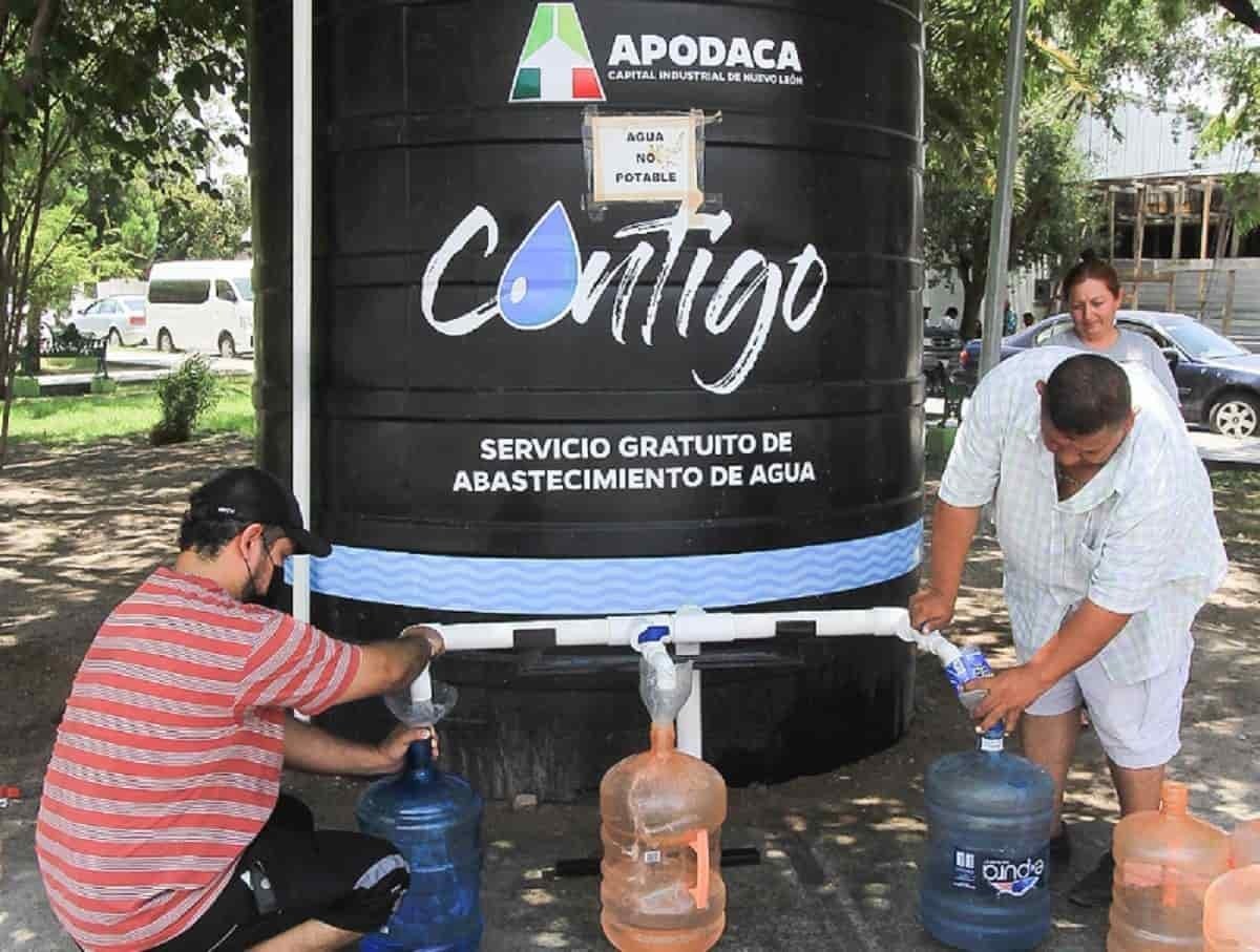Instalan 300  puntos de abasto de agua en Apodaca