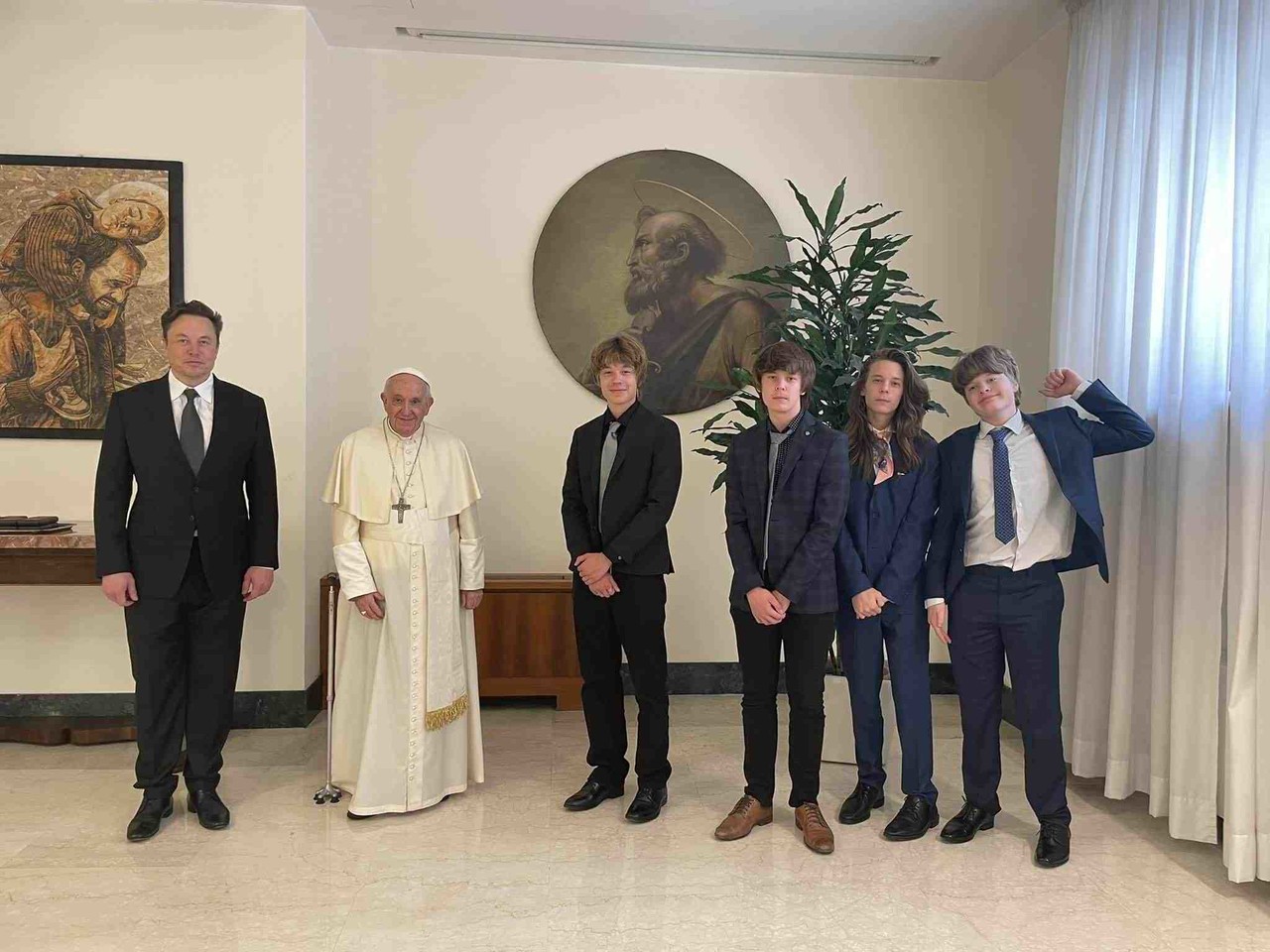 Elon Musk sostiene encuentro con el Papa Francisco