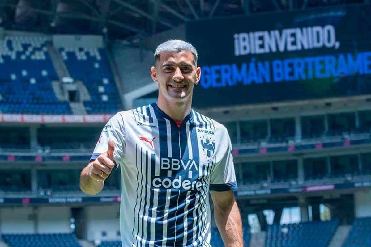 Monterrey forward Germán Berterame (9) looks on against the