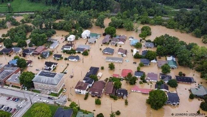Se eleva a 25 la cifra de fallecidos por las inundaciones en Kentucky
