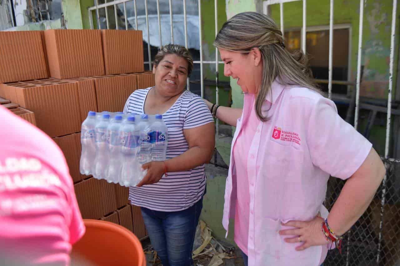 Lleva Secretaría de Igualdad más de 67 mil botellas de agua a 20 colonias