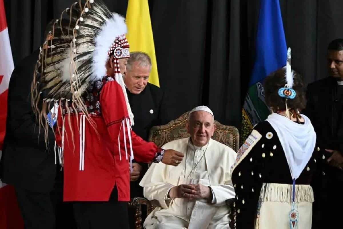 Papa Francisco llega a Canadá