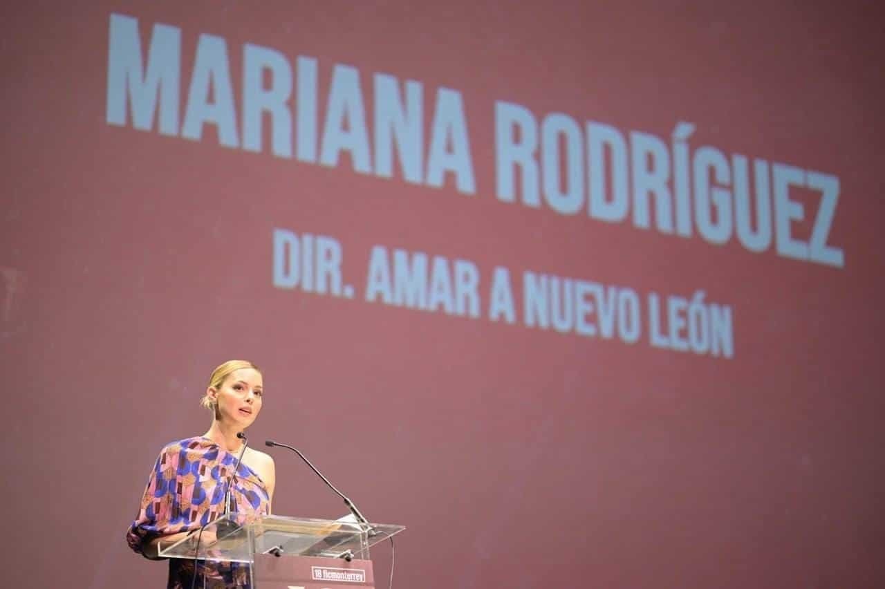 Da Mariana Rodríguez banderazo al FIC Monterrey 2022