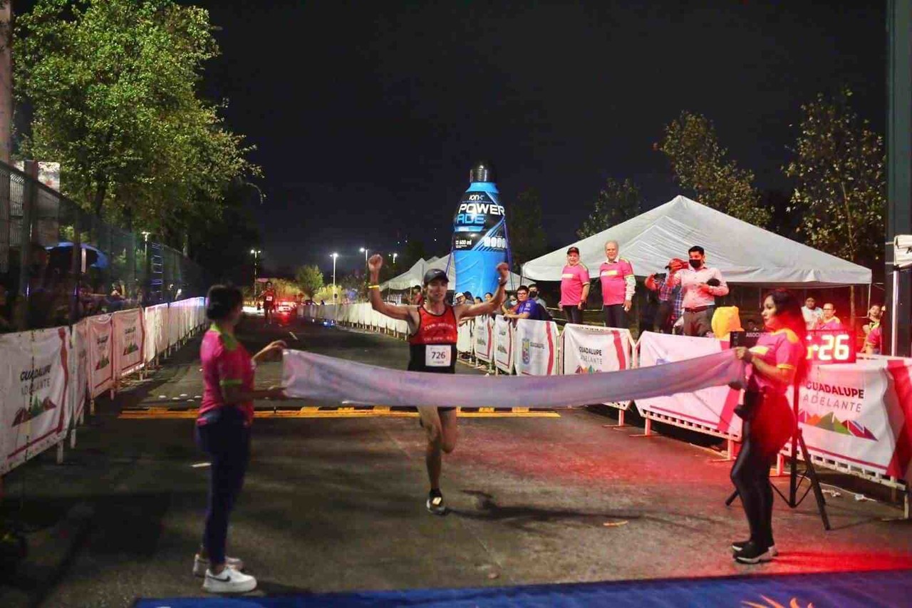 Más de mil 500 corredores participaron en 5K nocturno de Guadalupe