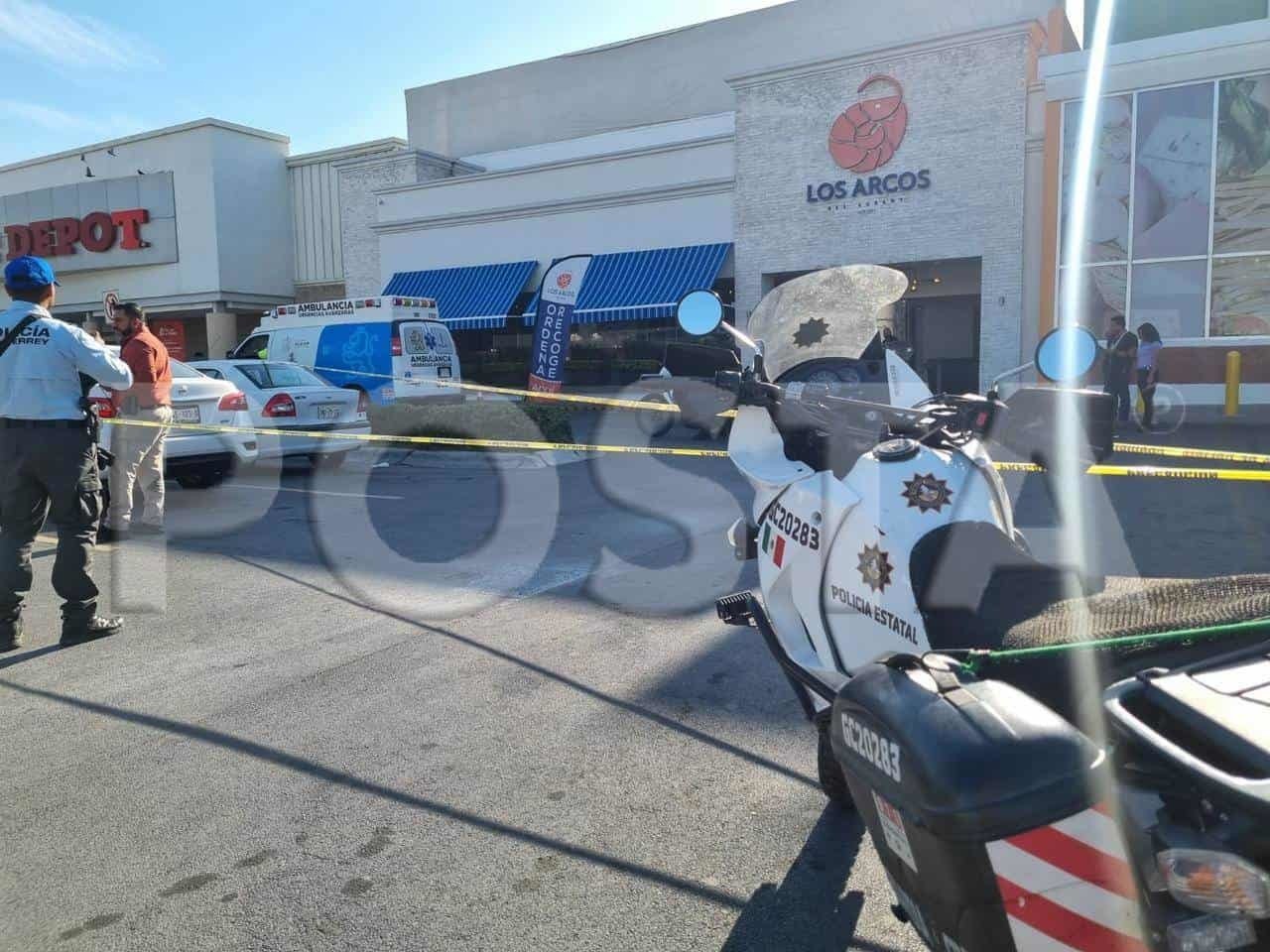 Atacan a abogado a balazos en restaurante de Garza Sada en Monterrey