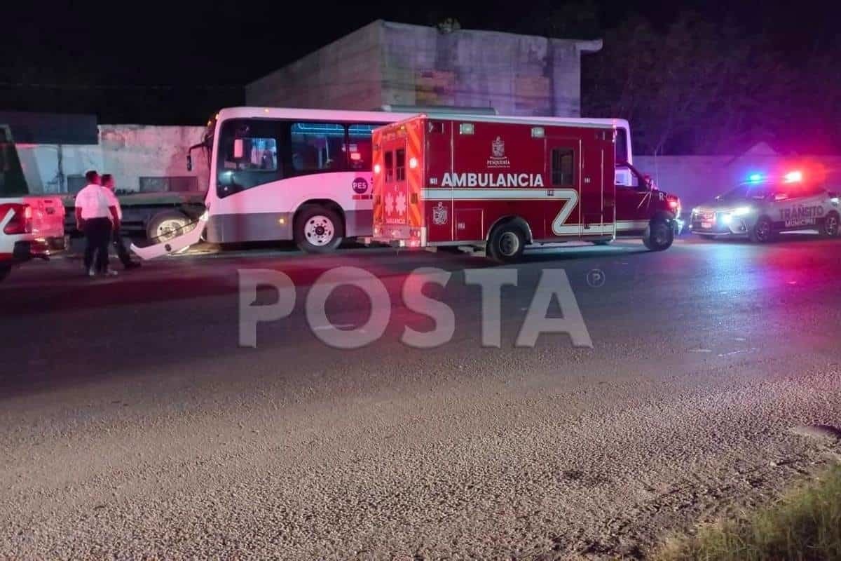 Deja 10 Lesionados Choque Entre Camión Urbano Y Vehículo Estacionado