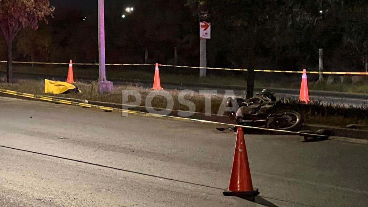 Muere motociclista tras derrapar en García