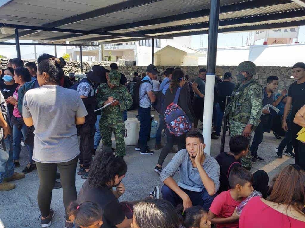 Autoridades rescatan 307 migrantes de Galeana