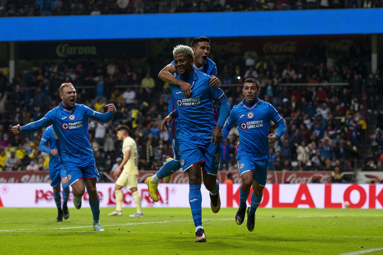 América Vs Cruz Azul, Entre Broncas Y Grito Homofóbico, La Máquina Va A ...