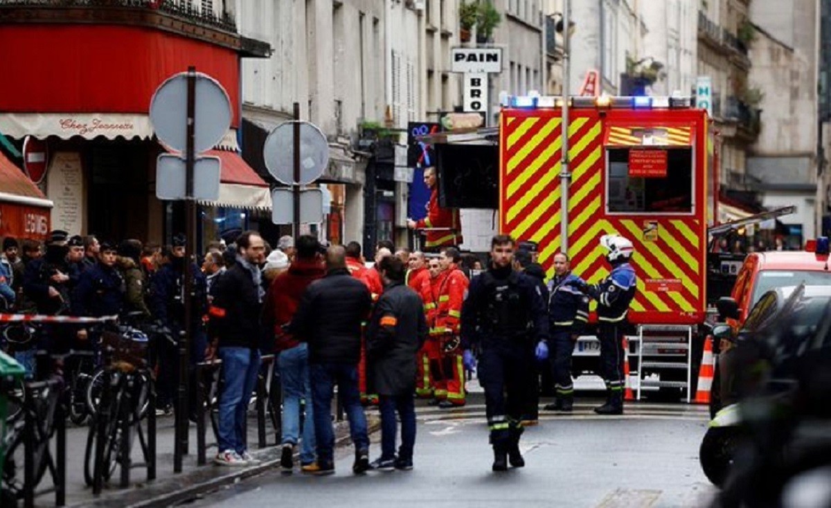 Al menos 3 muertos y 3 heridos dejó como saldo un tiroteo en un centro cultural kurdo en París, Francia. Foto: Twitter @WorldfocusBlog