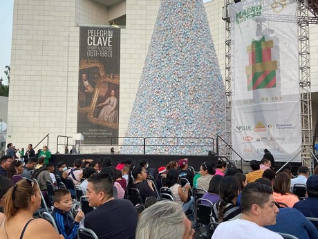 Inauguran Macro Navidad con encendido de pino del Museo de Historia Mexicana POSTA Nuevo León