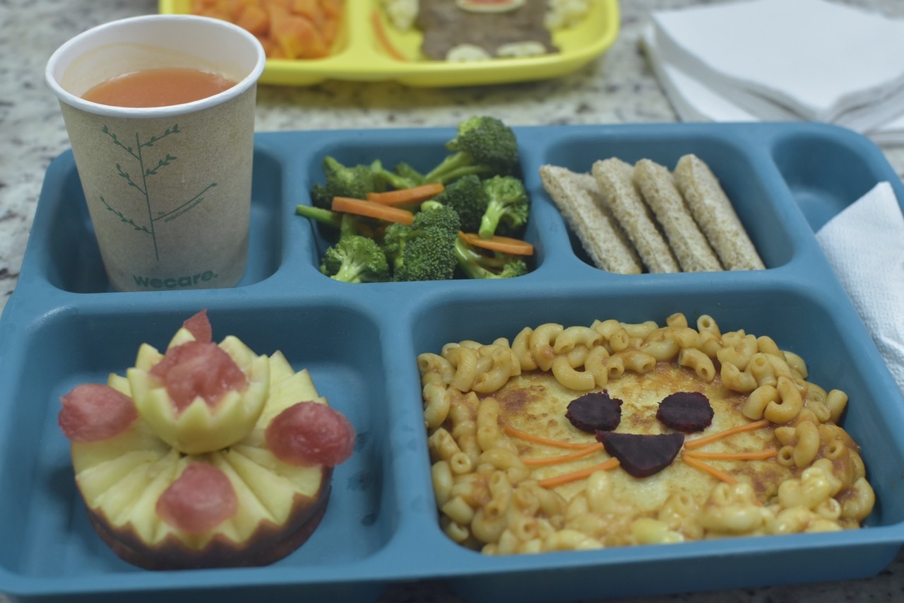 Platillos atractivos para niños hospitalizados en Nuevo León ofrece el IMSS. Foto: IMSS