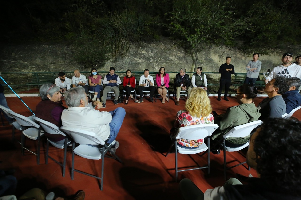 Buscan Monterrey y vecinos detener depredación del Cerro de las Águilas