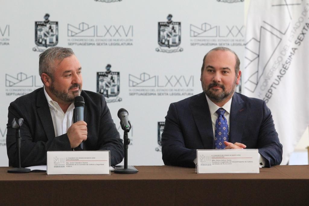 El presidente de la Comisión de Justicia, en el Congreso local, Javier Caballero dijo que el despojo de inmuebles se ha convertido en un problema que se denuncia, sobre todo, en la zona periférica del Estado. Foto: Armando Galicia