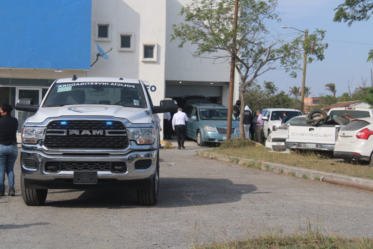 Camionetas blindadas escoltaron las carrozas que trasladaban a Woodard y Brown, para trasladados a Estados Unidos a través del Puente Internacional 2, Los Tomates. Foto: Perla Reséndez