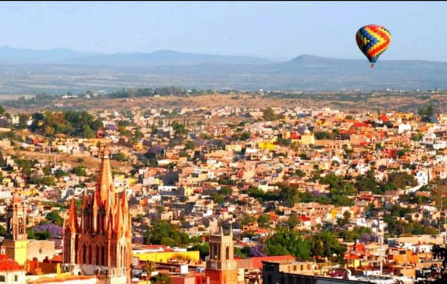 San Miguel de Allende reactivará los vuelos en globos aerostáticos. FOTO: vuelosenglobo.com