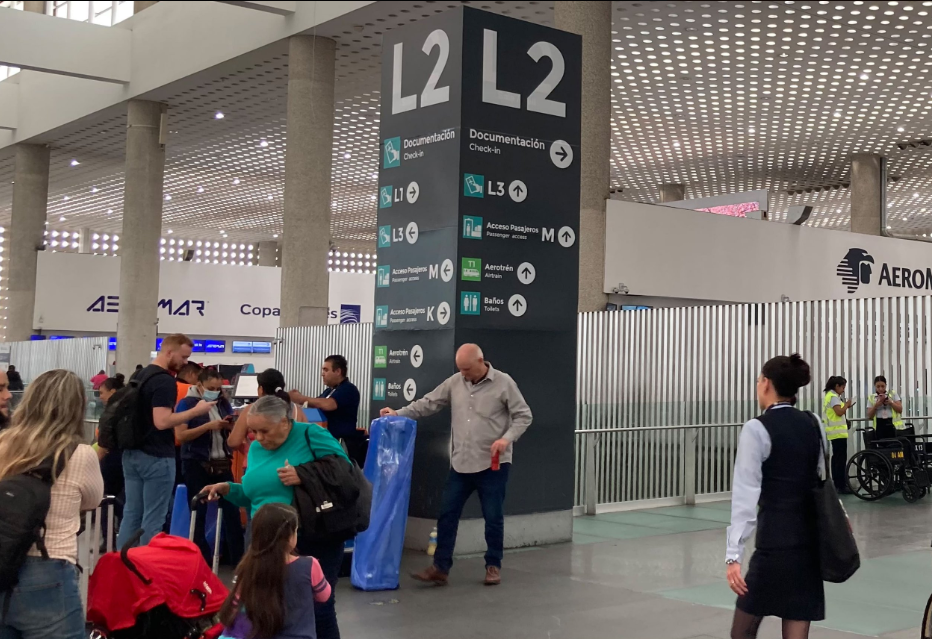 Profeco y los derechos de los viajeros al viajar en avión. Foto. @AICM_mx