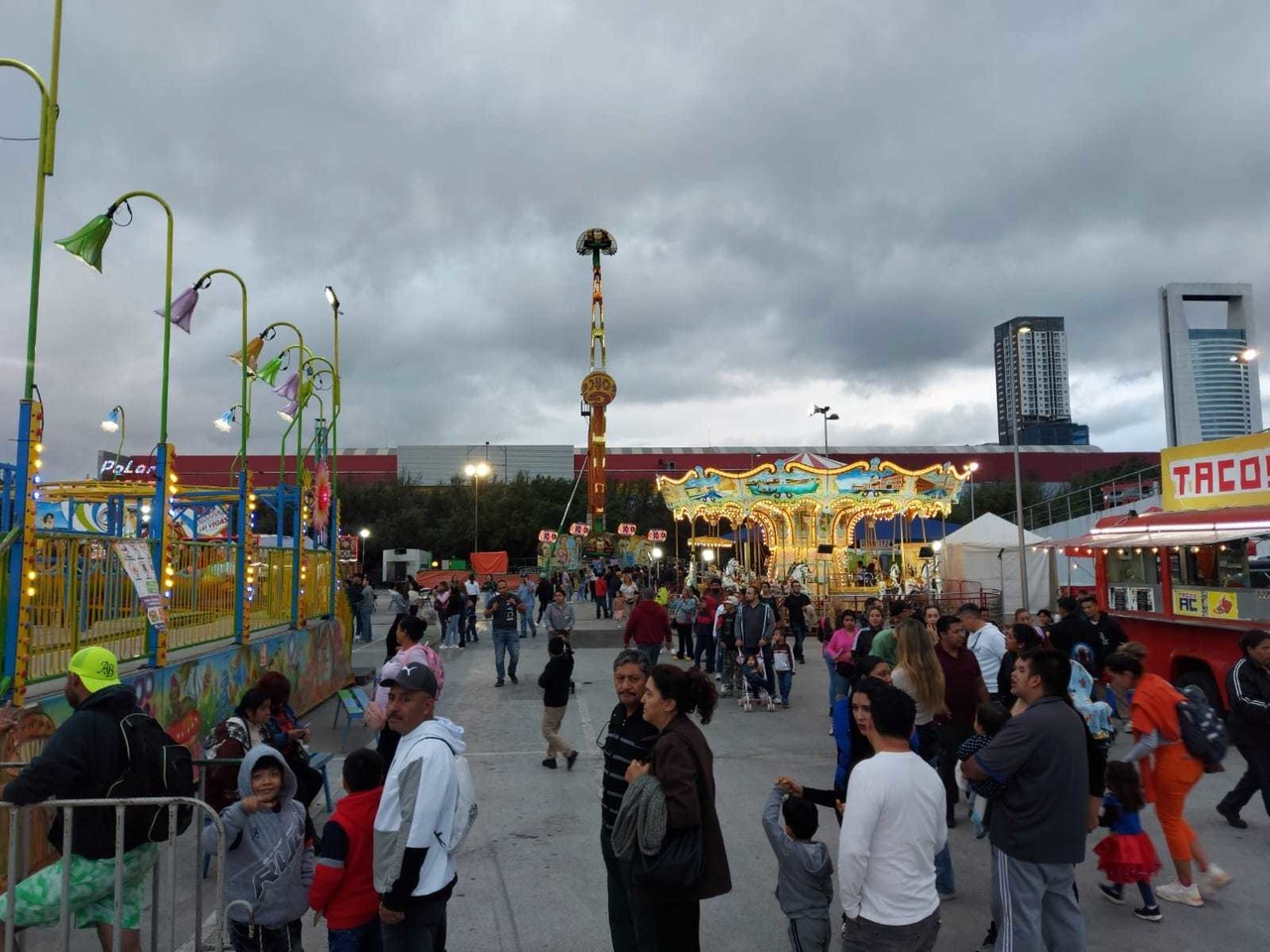 Decenas De Familias Asisten A La Feria Monterrey 2023 Posta Nuevo León 3181