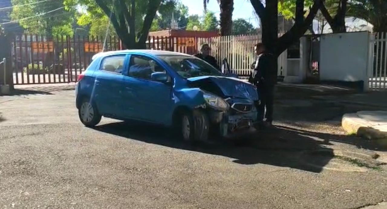 Conductora Provoca Choque Y Volcadura En La Alcaldía Cuauhtémoc