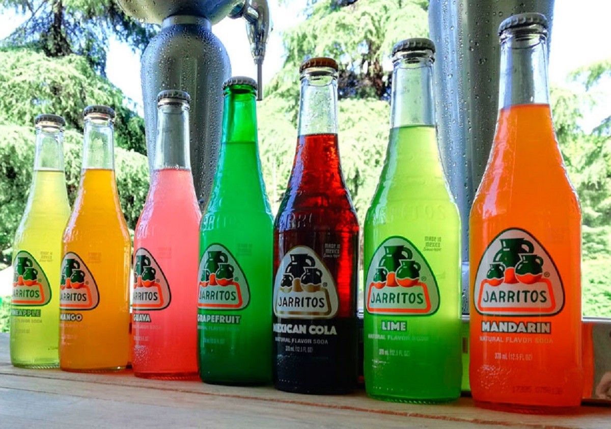 La PROFECO cuestionó la etiqueta 'Qué buenos son' de Jarritos; exigue que se detalle para qué son buenos o retiren la publicidad engañosa. Foto: Casa Maya