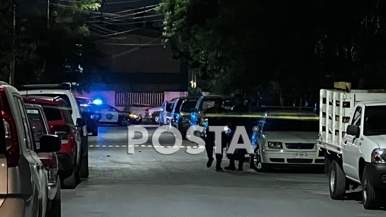 Al sitio llegó personal de la policía de Apodaca y agentes ministeriales quienes localizaron solo casquillos percutidos en el lugar, sin la presencia de lesionados. Foto: Raymundo Elizalde.