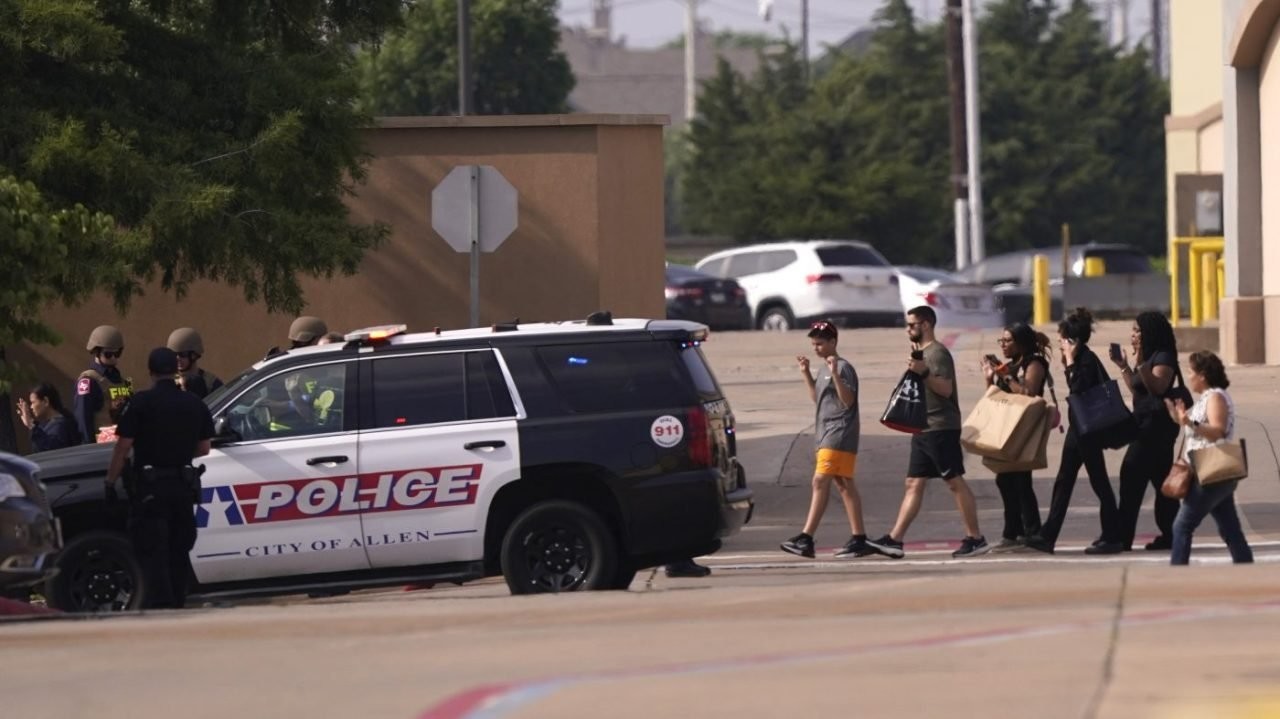 Video Tiroteo Deja 8 Muertos En Centro Comercial De Dallas Texas Posta Nuevo León 9577