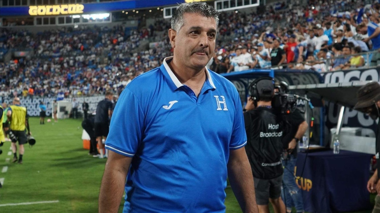 Técnico de Honduras sospecha por la derrota de México ante Qatar